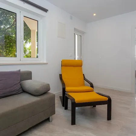 Tatjana Dominis * フヴァル