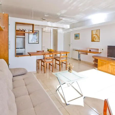 Tatjana Dominis Apartament *