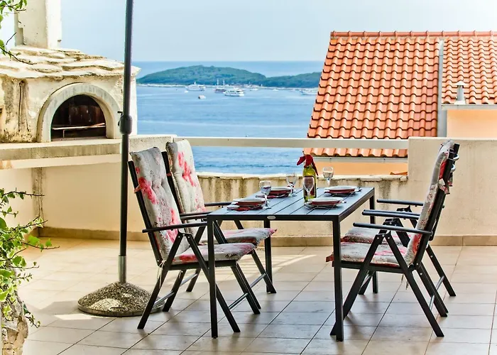 Tatjana Dominis شقة *