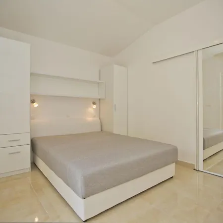 Apartment Tatjana Dominis *