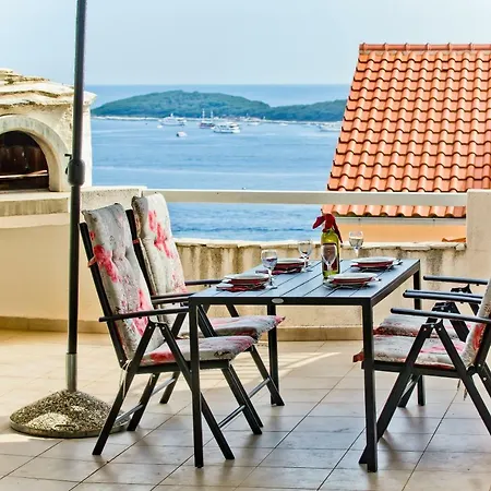 Tatjana Dominis Apartment *